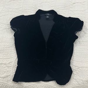 NWOT Black Cropped V Neck Top